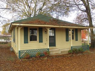 1008 S Vine St, Paris, AR 72855