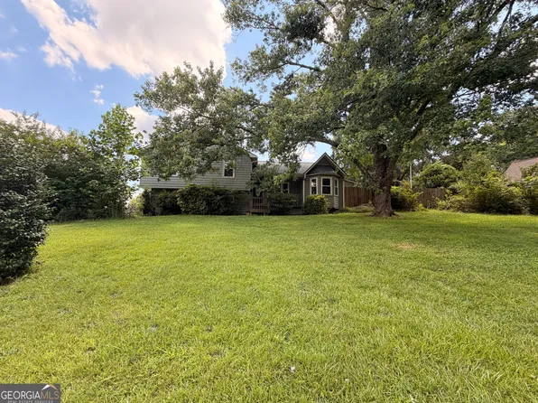 701 Victoria Ct, Woodstock, GA 30189