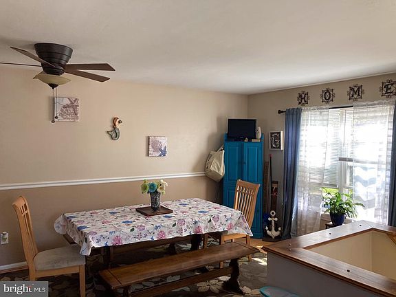 5th image of 524 Elizabeth Ln