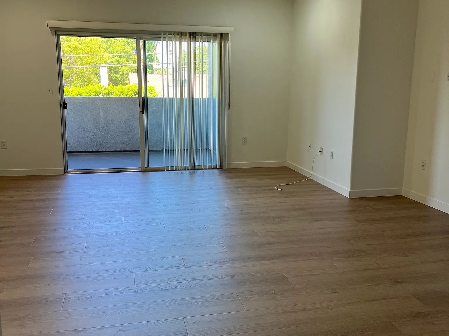3 bed, 1200 sqft, $3,200 — Photo 4