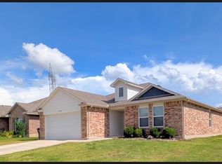 11008 NW 98th St, Yukon, OK 73099