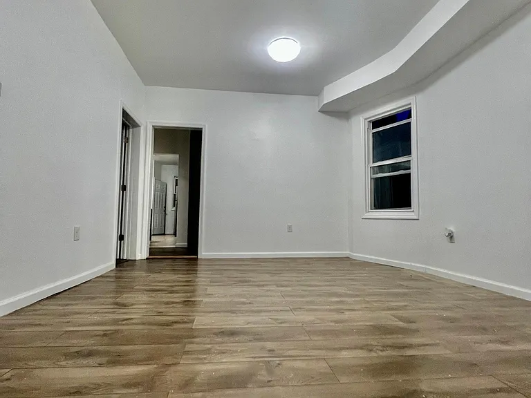 43 Warner St — Photo 6