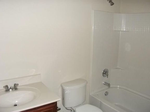 3rd image of 4936 Caraway Dr