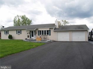 4239 Butternut Dr, Walnutport, PA 18088