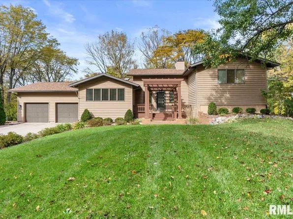 3805 W Bluffs Rd, Springfield, IL 62711