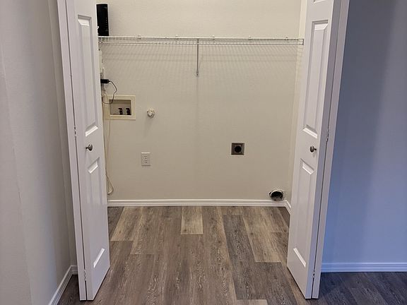 5th image of 2420 204th St SW APT 104