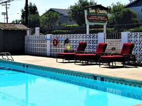 Town and Country Garden Apartments