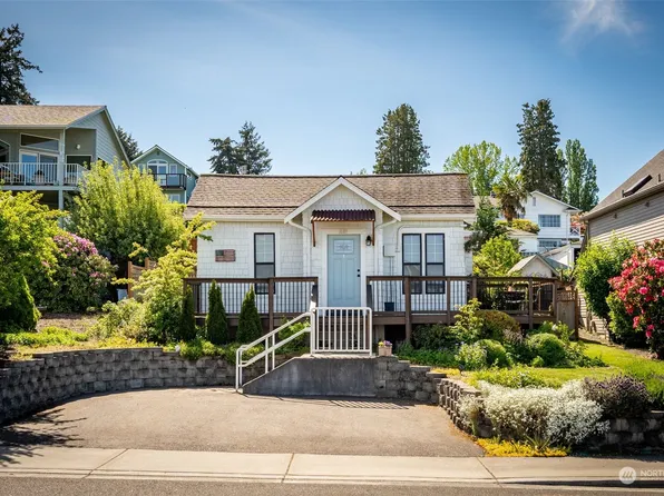 1604 Sequalish Street, Steilacoom, WA 98388