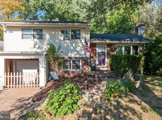 19 Haycock Dr, Kintnersville, PA 18930