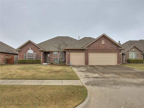 2nd image of 321 Thornebrook Dr