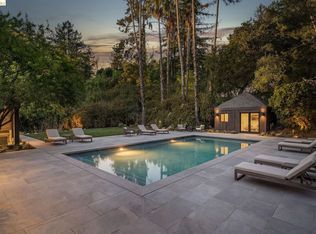 5645 Bacon Rd, Oakland, CA 94619