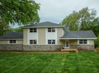 2326 E Sunset Dr, Springfield, MO 65804