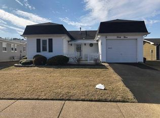 33 Whitman St, Brick, NJ 08724