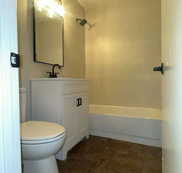 239 W Philadelphia Ave #6 — Photo 10