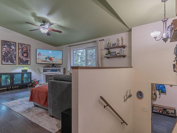 4th image of 3024 Treaty St
