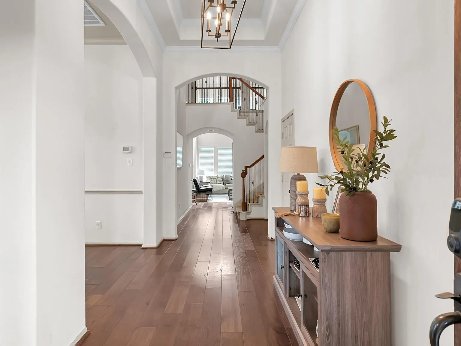 5 bed, 3.5 bath, 3372 sqft, $4,500 — Photo 4