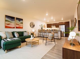 1704 S Burlington Blvd #E-301, Burlington, WA 98233