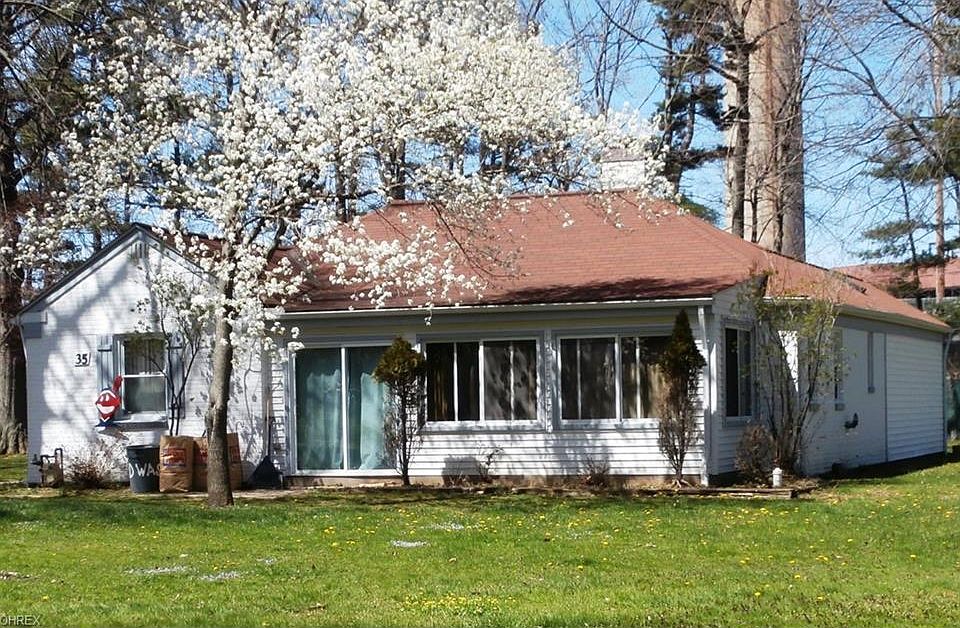 1st image of 35 Keewaydin Dr