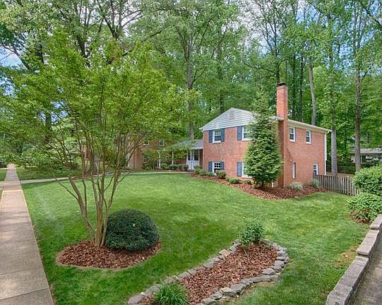 2nd image of 5034 Linette Ln