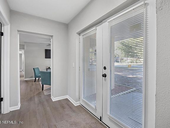 4th image of 3430 HICKORYNUT Street