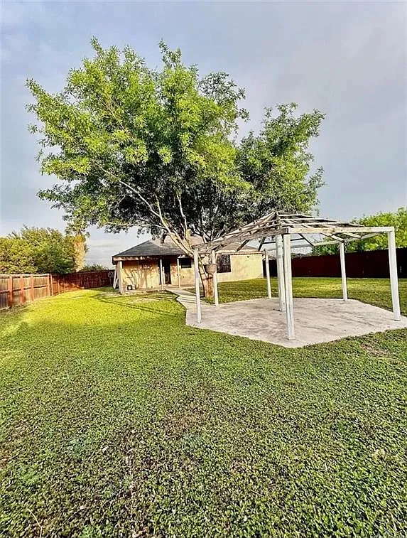3 bed, 6.0 bath, 1246 sqft, $1,680 — Photo 3