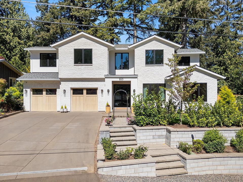 1st image of 825 Ellis Ave