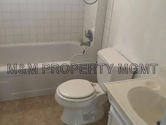 5817 Hillsdale Bath
