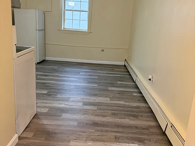 4 Mill St #6 — Photo 2