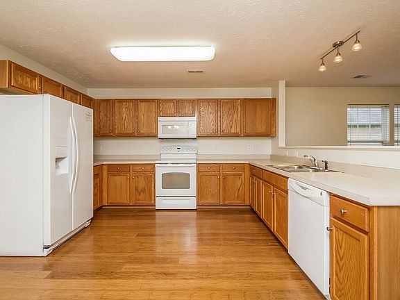 5th image of 329 Stewart Springs Dr