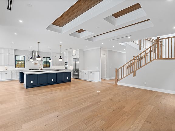 4th image of 1016 SE 8th Street