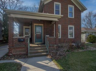 412 S 10th St, Watertown, WI 53094