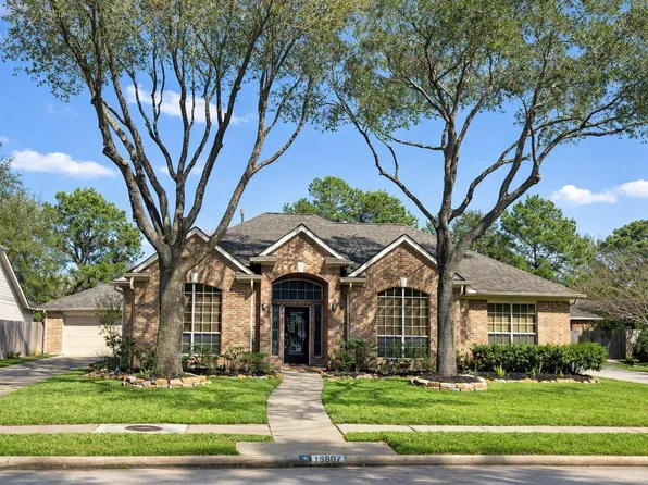 16807 Laguna Springs Dr, Houston, TX 77095
