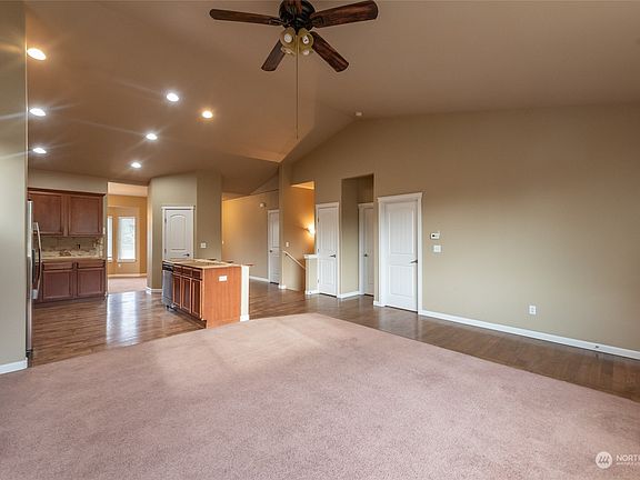 5th image of 1514 Bedstone Drive SE