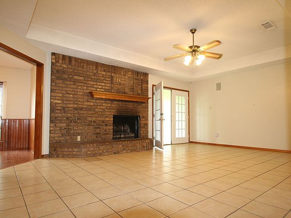 4th image of 420 Birchwood Ln