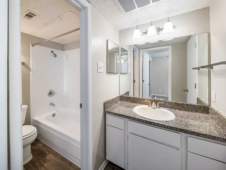 Crooked Stick: Bathroom