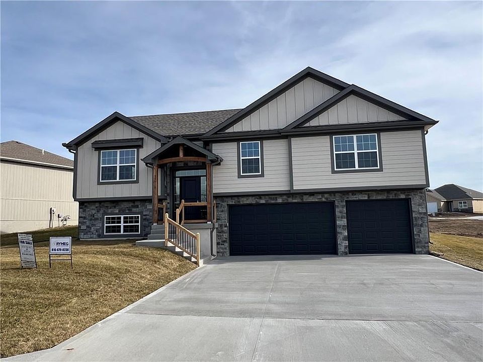 1st image of 22915 S Ridgeview Dr