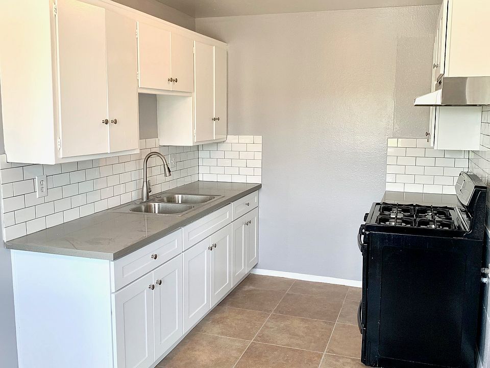 1st image of 1146 W Fay Ln #1/2