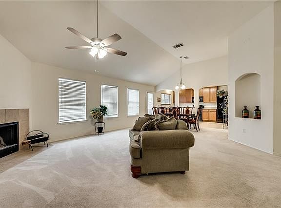 4th image of 220 Northwood Dr