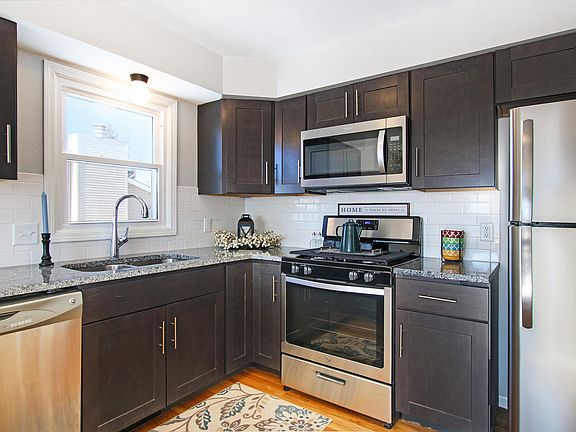 4th image of 2600 Heathcliff St SE