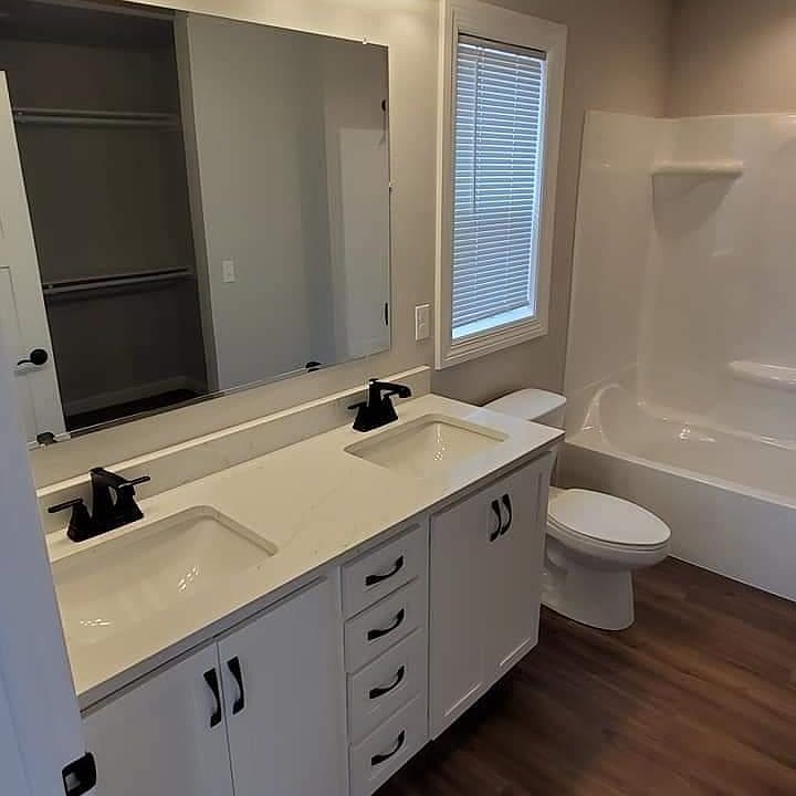 2nd image of 3960 E Rubyred Dr