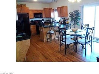 3rd image of 621 Eaton Dr