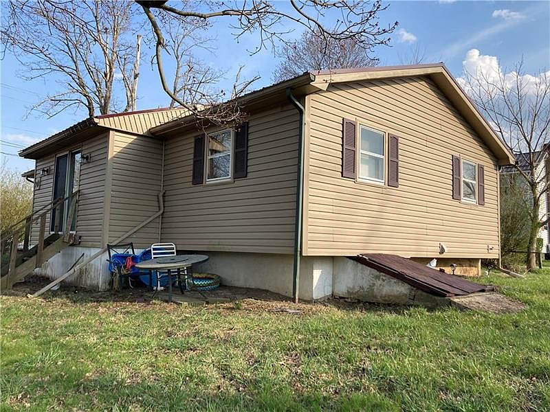 1st image of 302 Leech Ave