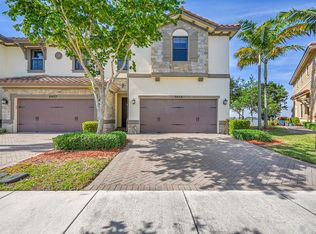 8459 Lakeview Trl, Parkland, FL 33076