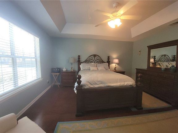 5th image of 113 Hidden Lakes Dr