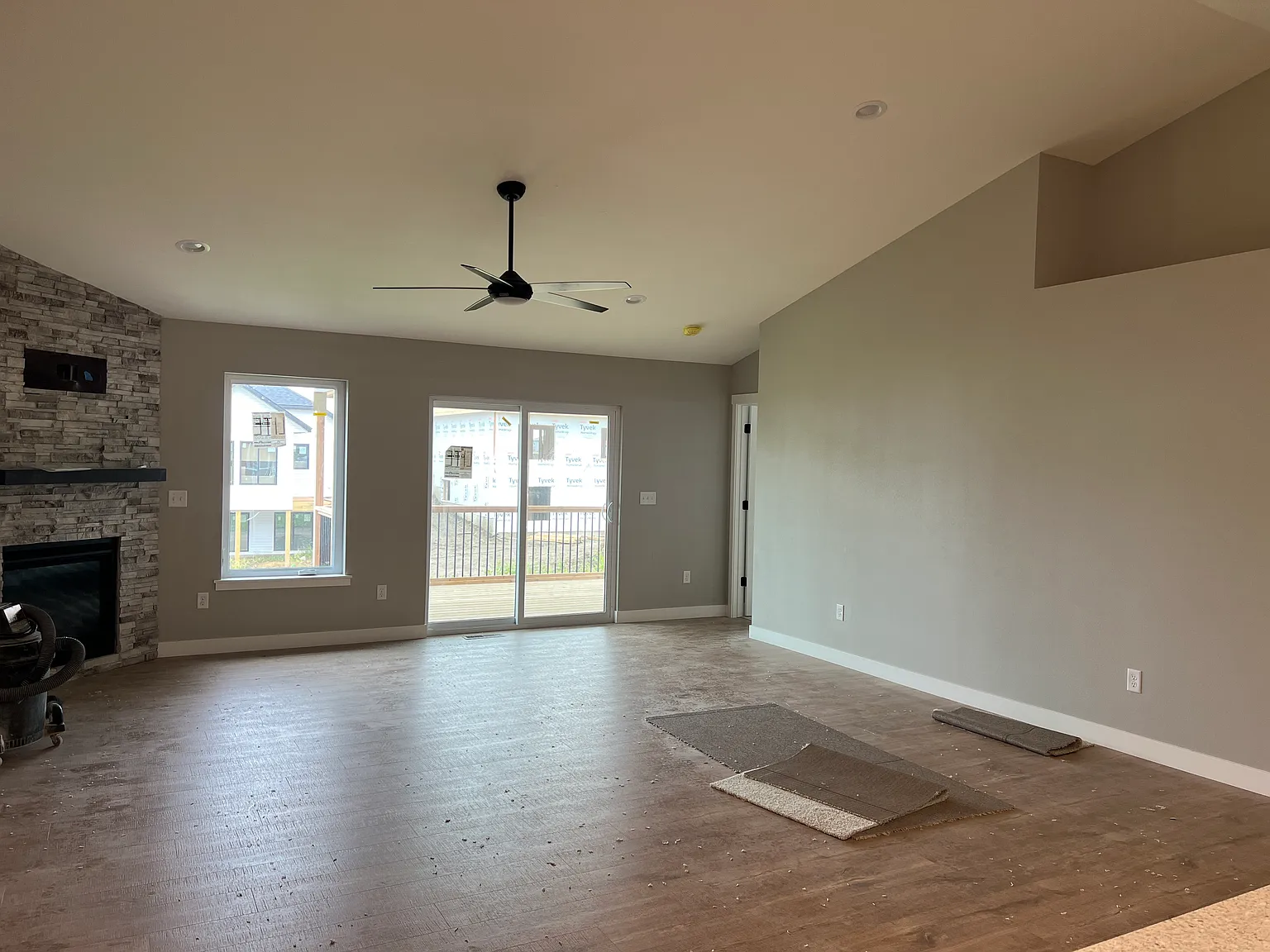 4 bed, 2577 sqft, $3,100 — Photo 4
