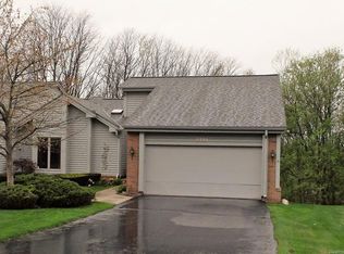 6723 Ridgeview Dr #1, Clarkston, MI 48346