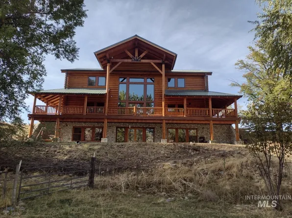 130 Mill Rd, Horseshoe Bend, ID 83629