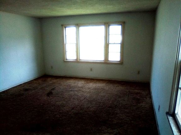 5th image of 2666 E 24th St