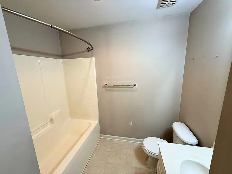 209 Gibby Ln — Photo 9