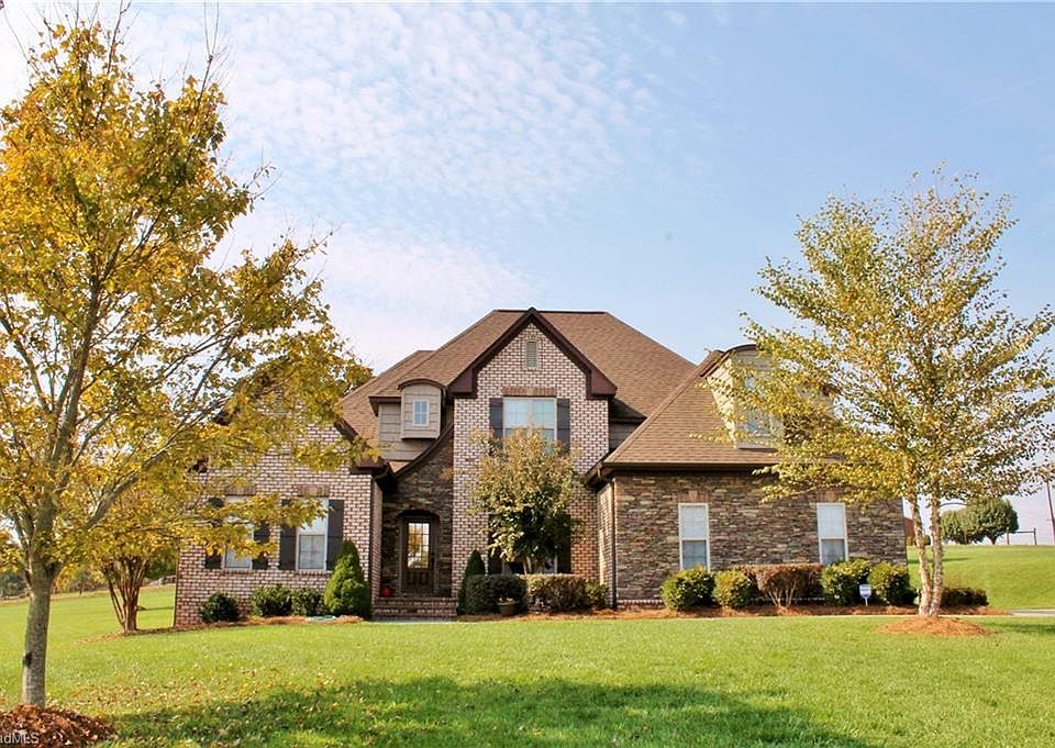 1st image of 125 Meadow Creek Ct